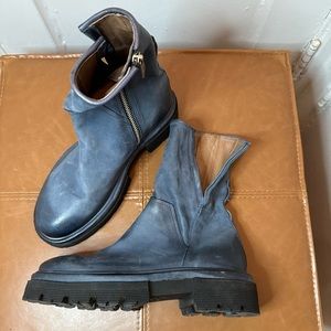 A.S. 98 Blue Distressed Leather Lug Sole Boot Size 39